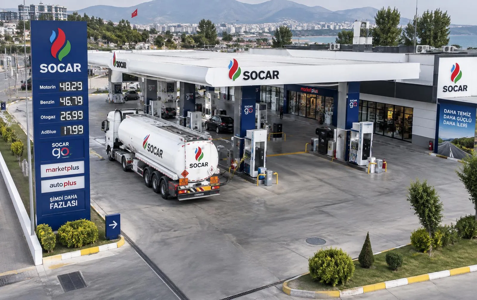 SOCAR akaryakıt istasyonunun havadan görünümü